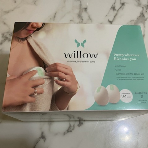 NIB with wrapper Willow pump bundle - Picture 2 of 6